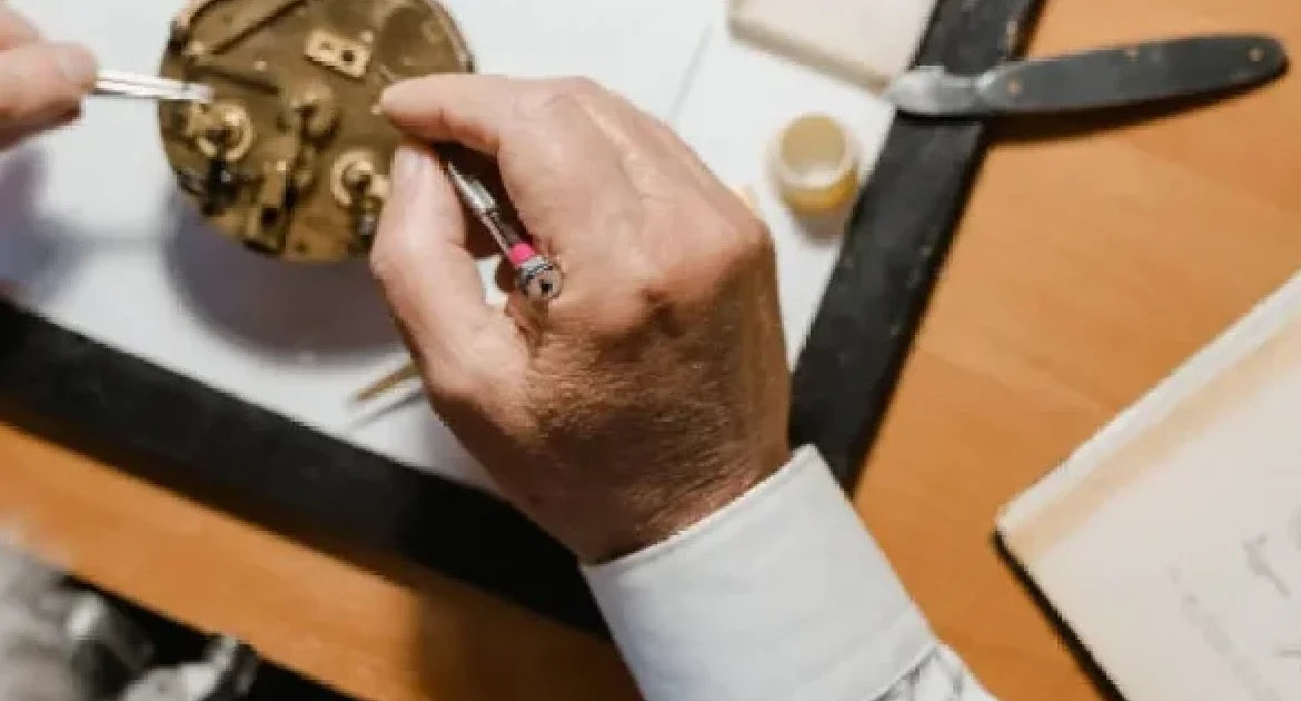Who Replaces Watch Batteries In My Area